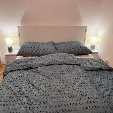 Stylish Flat In City Centre براتسيلافا المظهر الخارجي الصورة