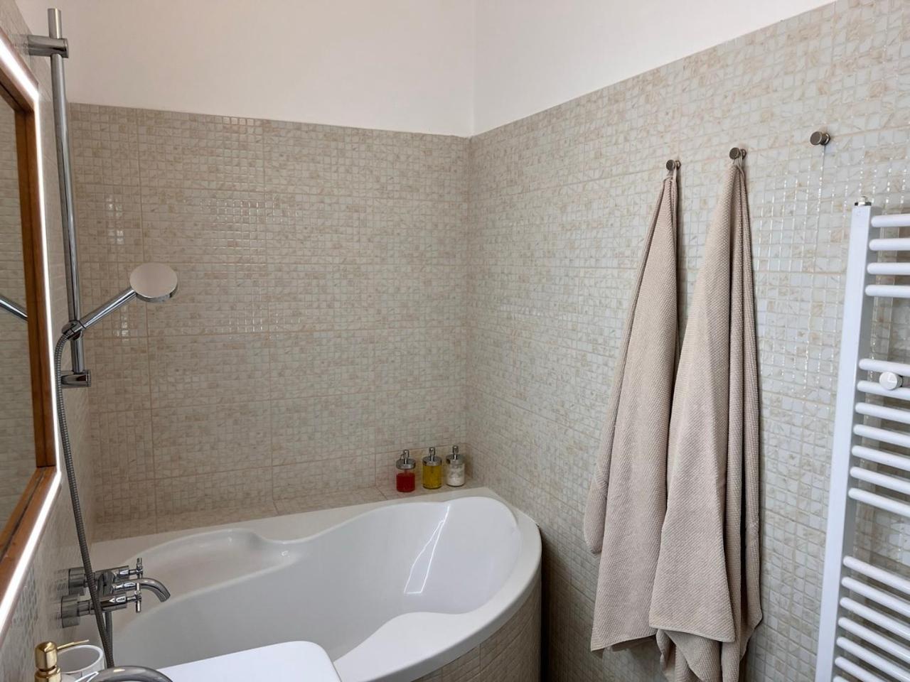 Stylish Flat In City Centre براتسيلافا المظهر الخارجي الصورة