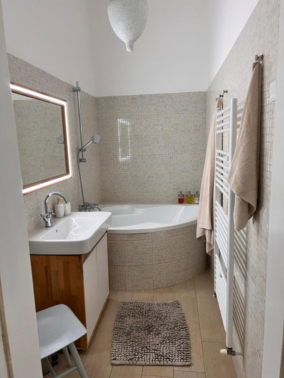 Stylish Flat In City Centre براتسيلافا المظهر الخارجي الصورة